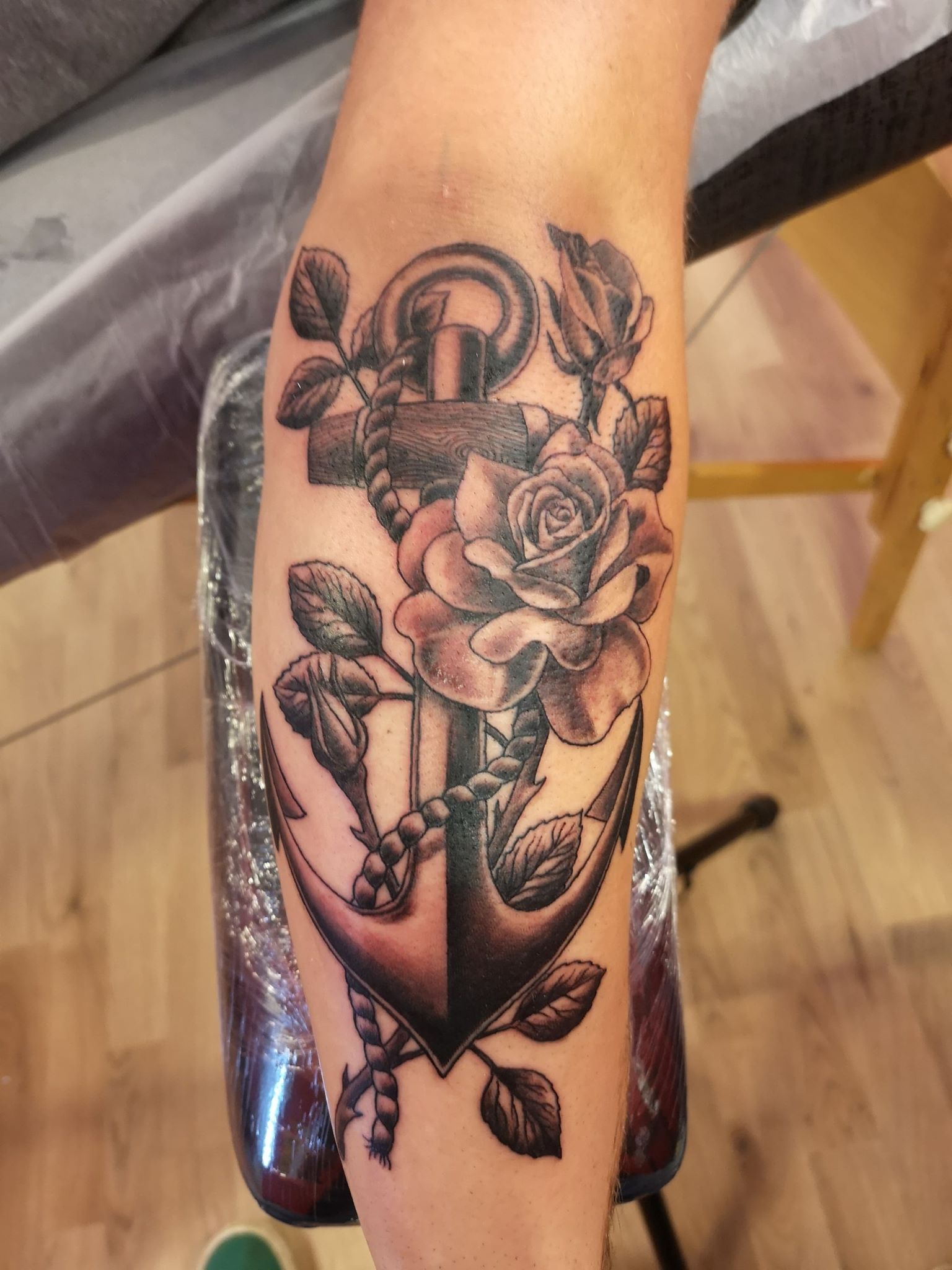 Rose and anchor - Anarchy Ink Sweden